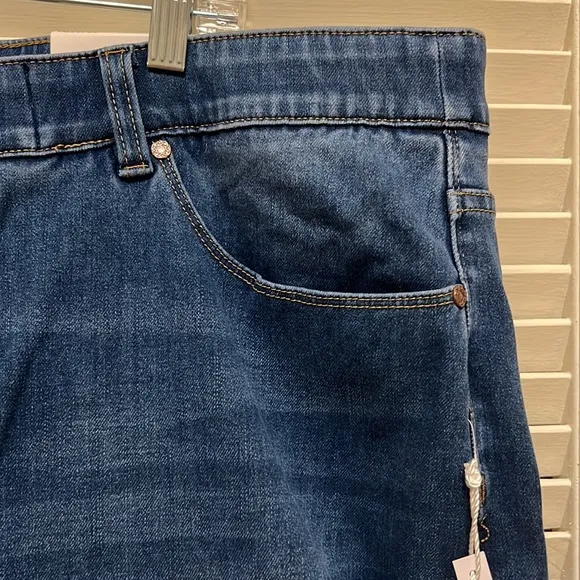 22. Soft Surroundings The Ultimate Denim Pull On Relaxed Shorts in Kinley Wash