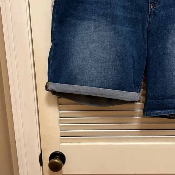22. Soft Surroundings The Ultimate Denim Pull On Relaxed Shorts in Kinley Wash