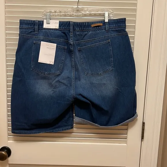 22. Soft Surroundings The Ultimate Denim Pull On Relaxed Shorts in Kinley Wash