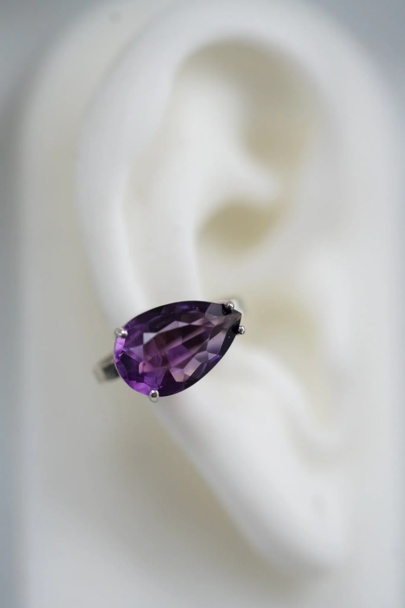 Amethyst ear cuff in silver