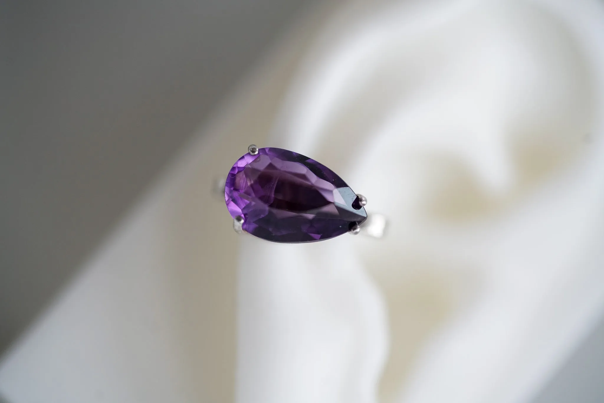 Amethyst ear cuff in silver