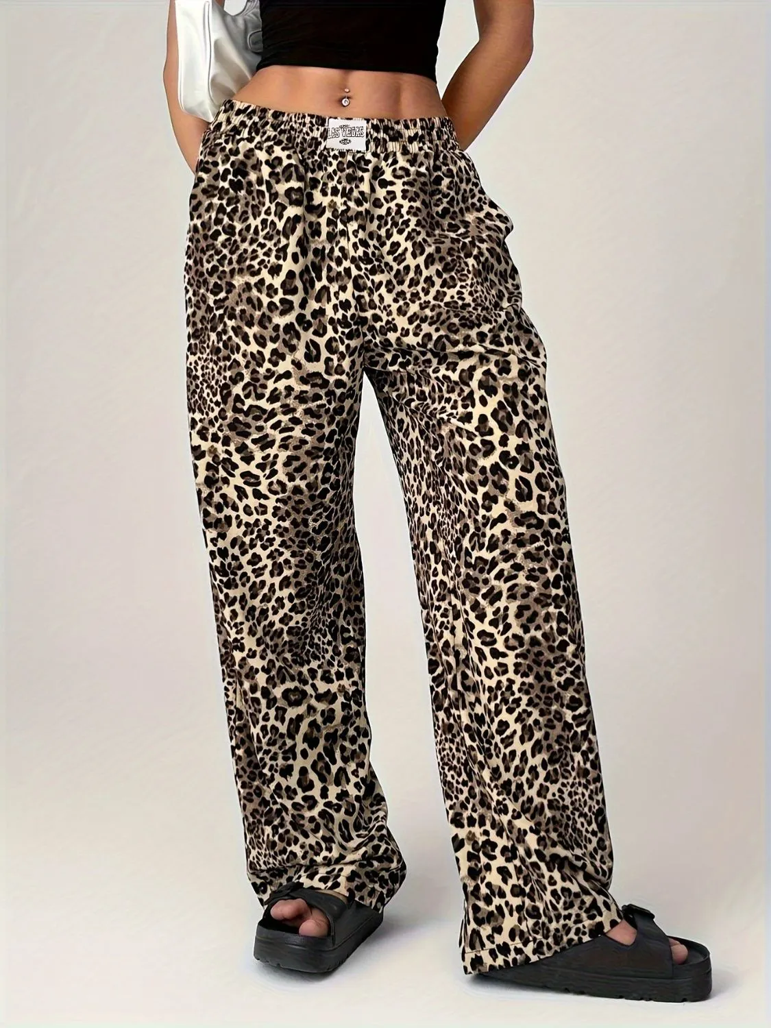 Beautiful leopard print wide leg pants with Pockets