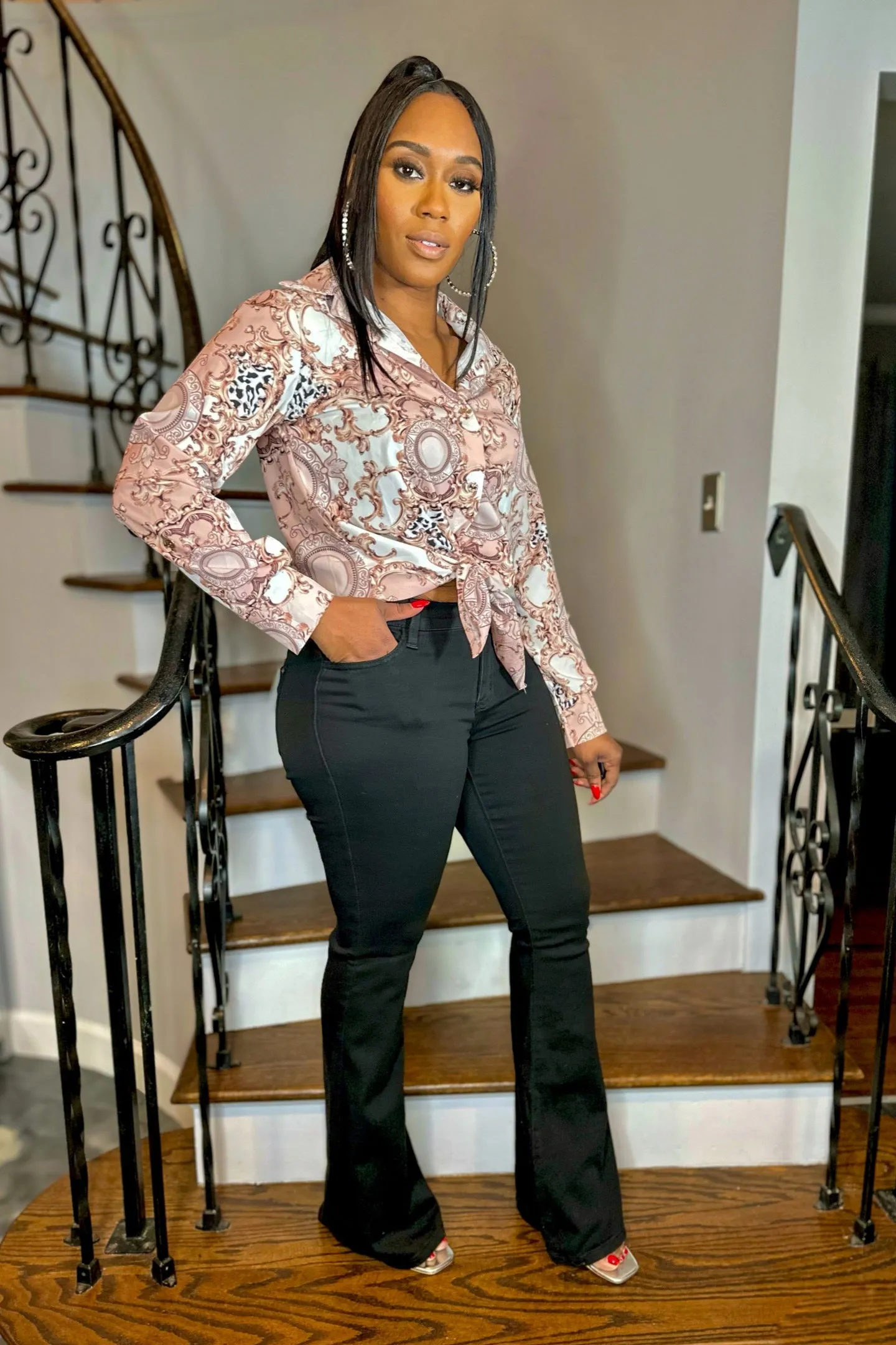 BLACK FLARE JEANS