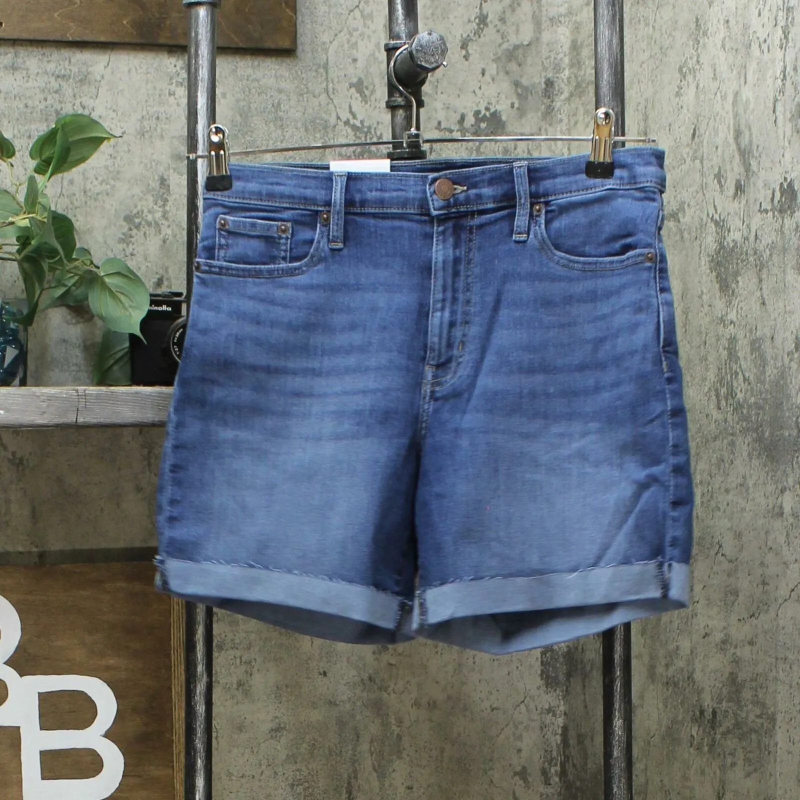 Calvin Klein Jeans Women's Stretch Denim Roll Cuff Jean Shorts