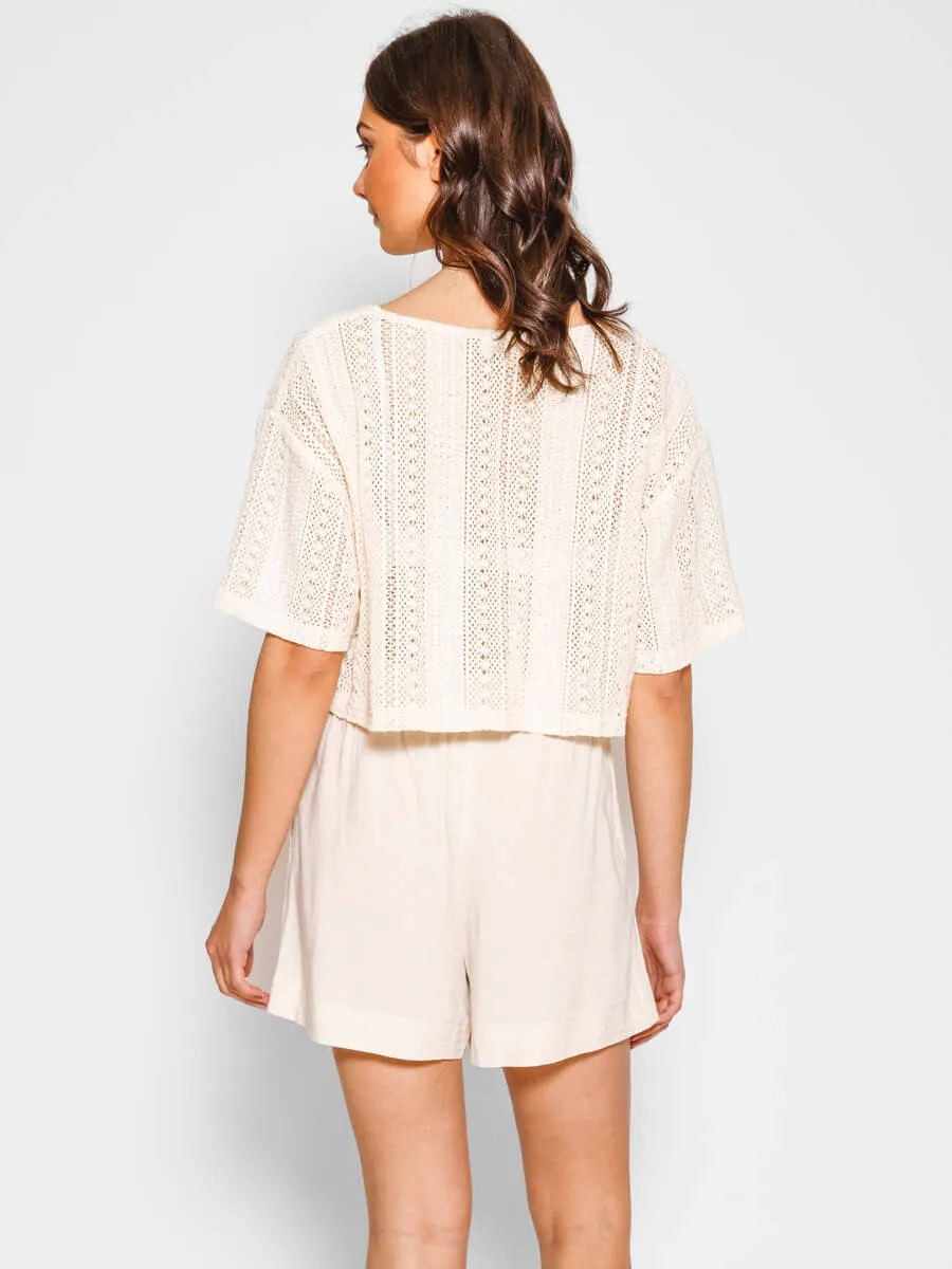 Capri Travel Shorts in Raw