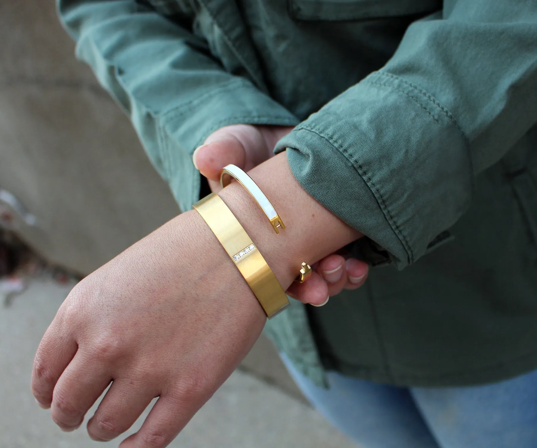 Center Row Wide Stainless Steel Bangle Bracelet