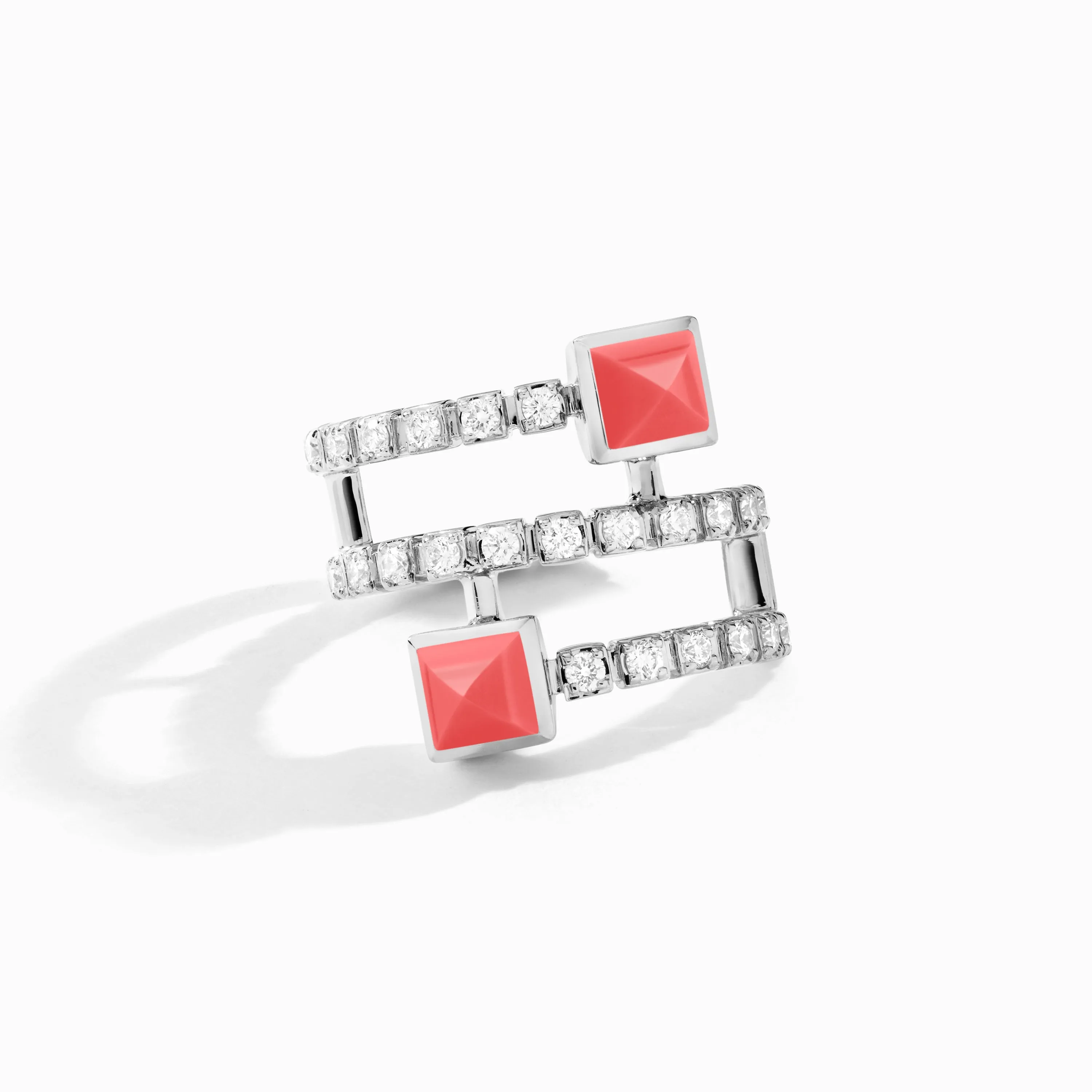 Cleo Lotus Twist Ear Cuff (Single R)