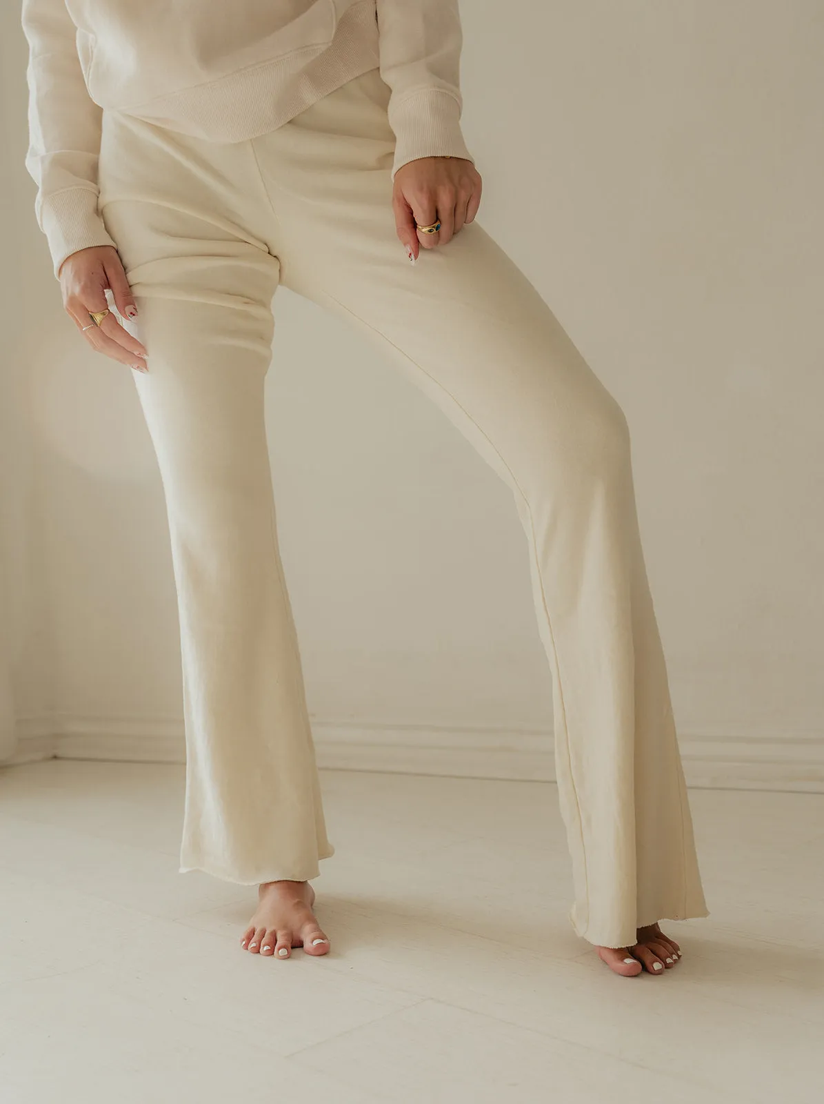 Cozy Girl Mid-Rise Flare Pants