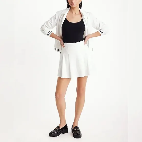 EXPRESS High Waisted Fleece Knit Pleated Mini Skort in White SZ XS