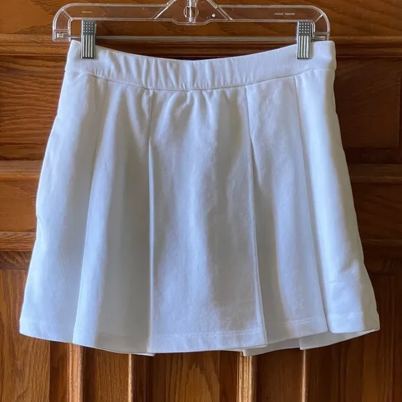 EXPRESS High Waisted Fleece Knit Pleated Mini Skort in White SZ XS