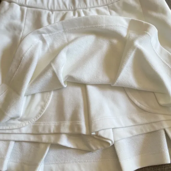 EXPRESS High Waisted Fleece Knit Pleated Mini Skort in White SZ XS
