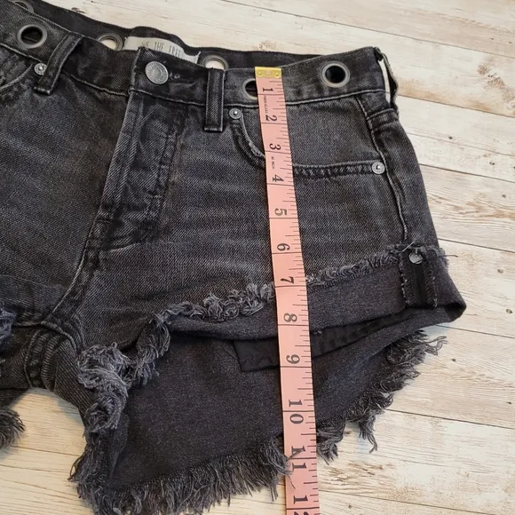 Free People Sashed and Relaxed Grommet Distress Cutoff Denim Shorts Black 24