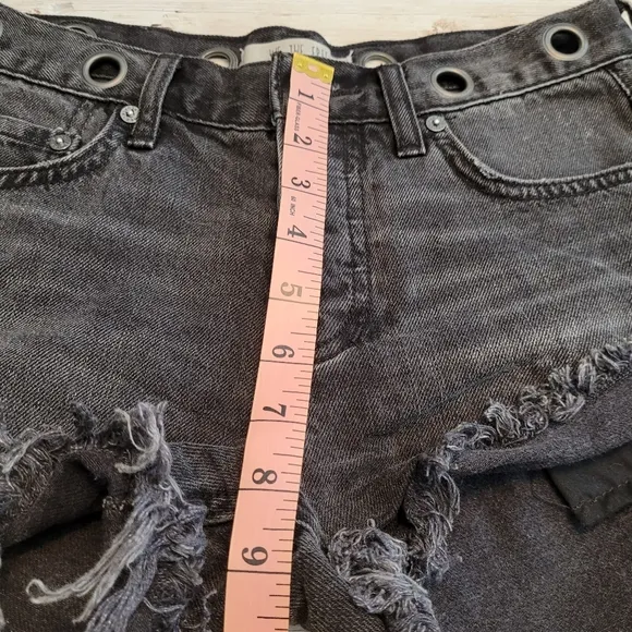Free People Sashed and Relaxed Grommet Distress Cutoff Denim Shorts Black 24