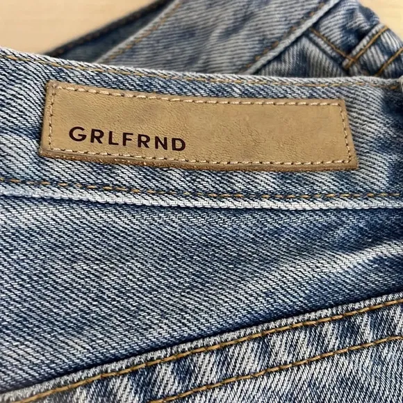 GRLFRND Adriana Button Fly Mid Rise Slouchy Shorts Love Rollercoaster - Size 24