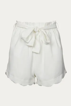 HIGH-WAISTED SCALLOP TRIM SHORTS
