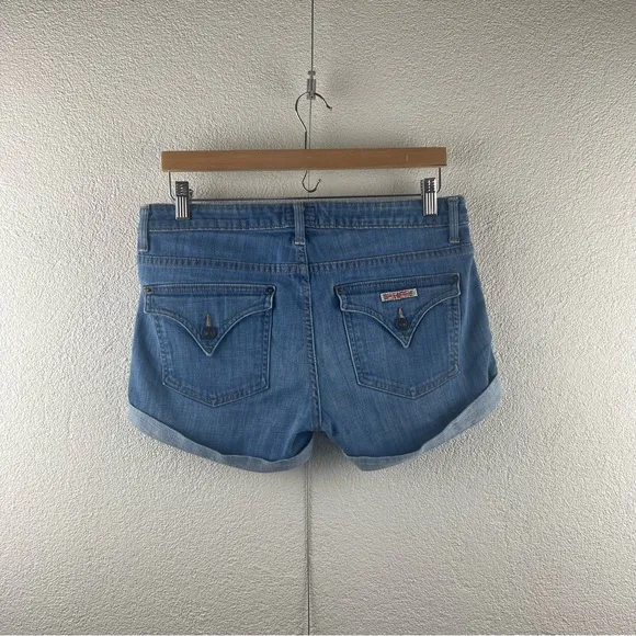 Hudson l 29 Classic Whisker Low Rise Button Flap Pocket Cuffed Denim Jean Shorts