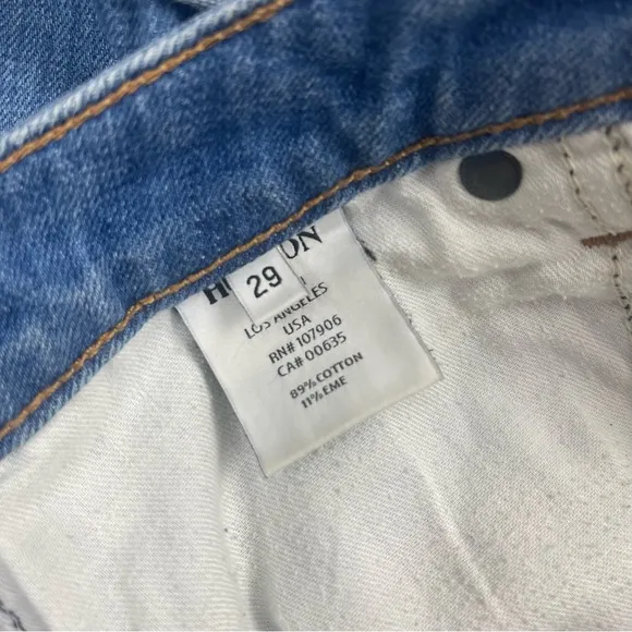 Hudson l 29 Classic Whisker Low Rise Button Flap Pocket Cuffed Denim Jean Shorts
