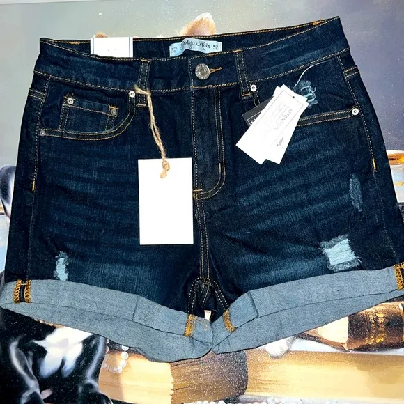 Indigo Rein 2 Shorts HighRise shorts size 9 with free beach bag