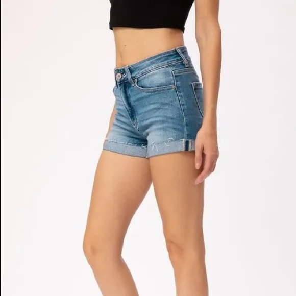 🔥KANCAN HIGH RISE MEDIUM WASH SHORTS