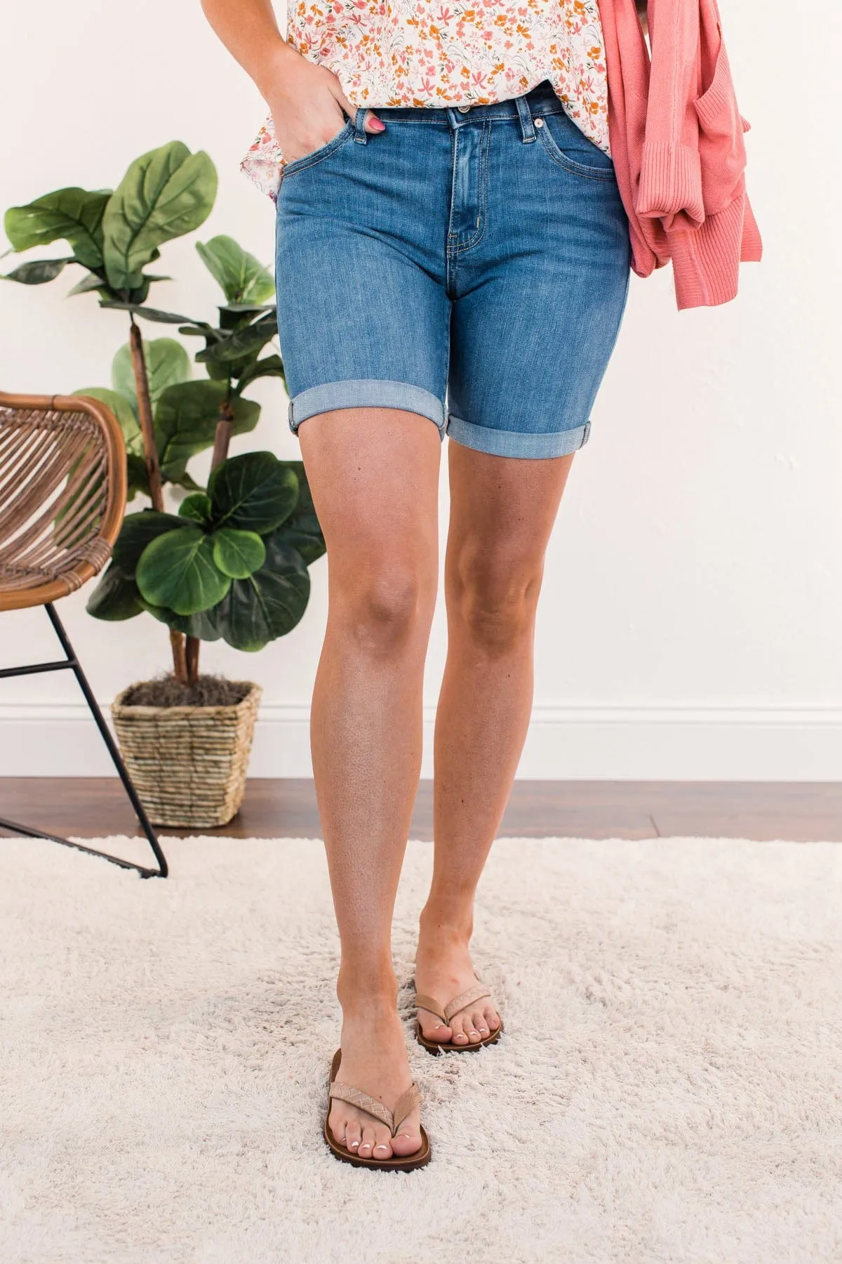 KanCan Mid-Rise Shorts- Lovina Wash