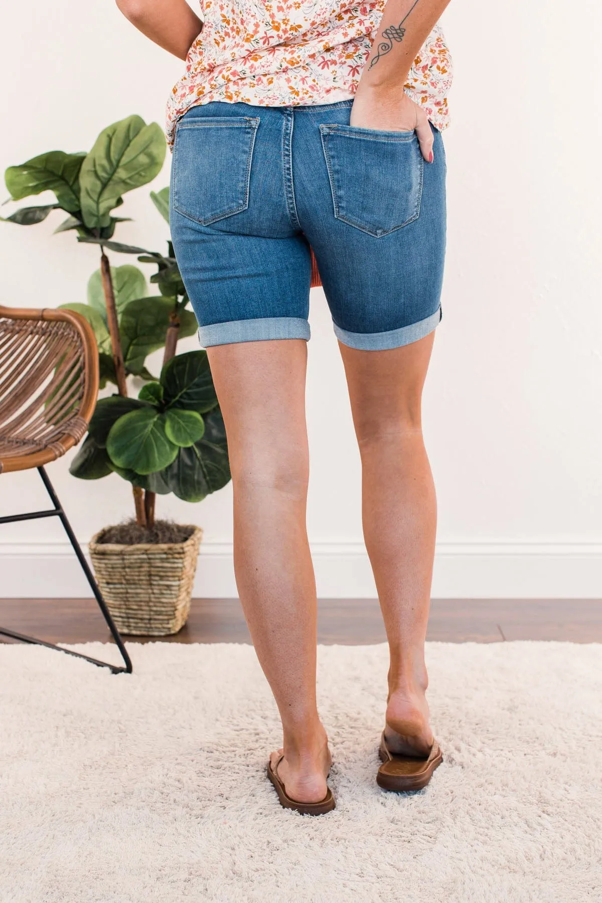 KanCan Mid-Rise Shorts- Lovina Wash