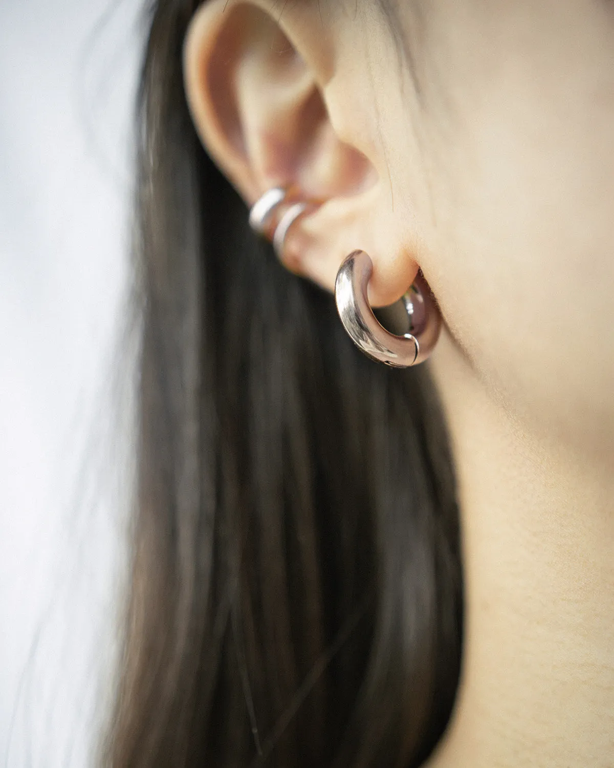 KIYO Clicker Hoops in Silver