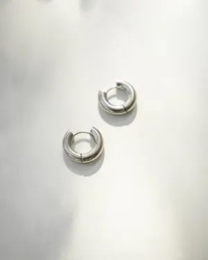 KIYO Clicker Hoops in Silver