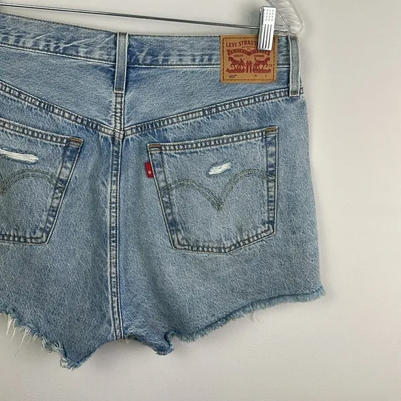 Levi’s 501 Distressed Raw Hem Jean Shorts Cutofffs High Waisted Size 32 Cotton