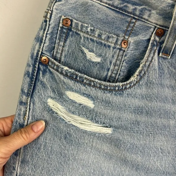 Levi’s 501 Distressed Raw Hem Jean Shorts Cutofffs High Waisted Size 32 Cotton