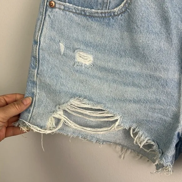 Levi’s 501 Distressed Raw Hem Size 28 Jean Shorts Cutoffs  High Waisted Cotton