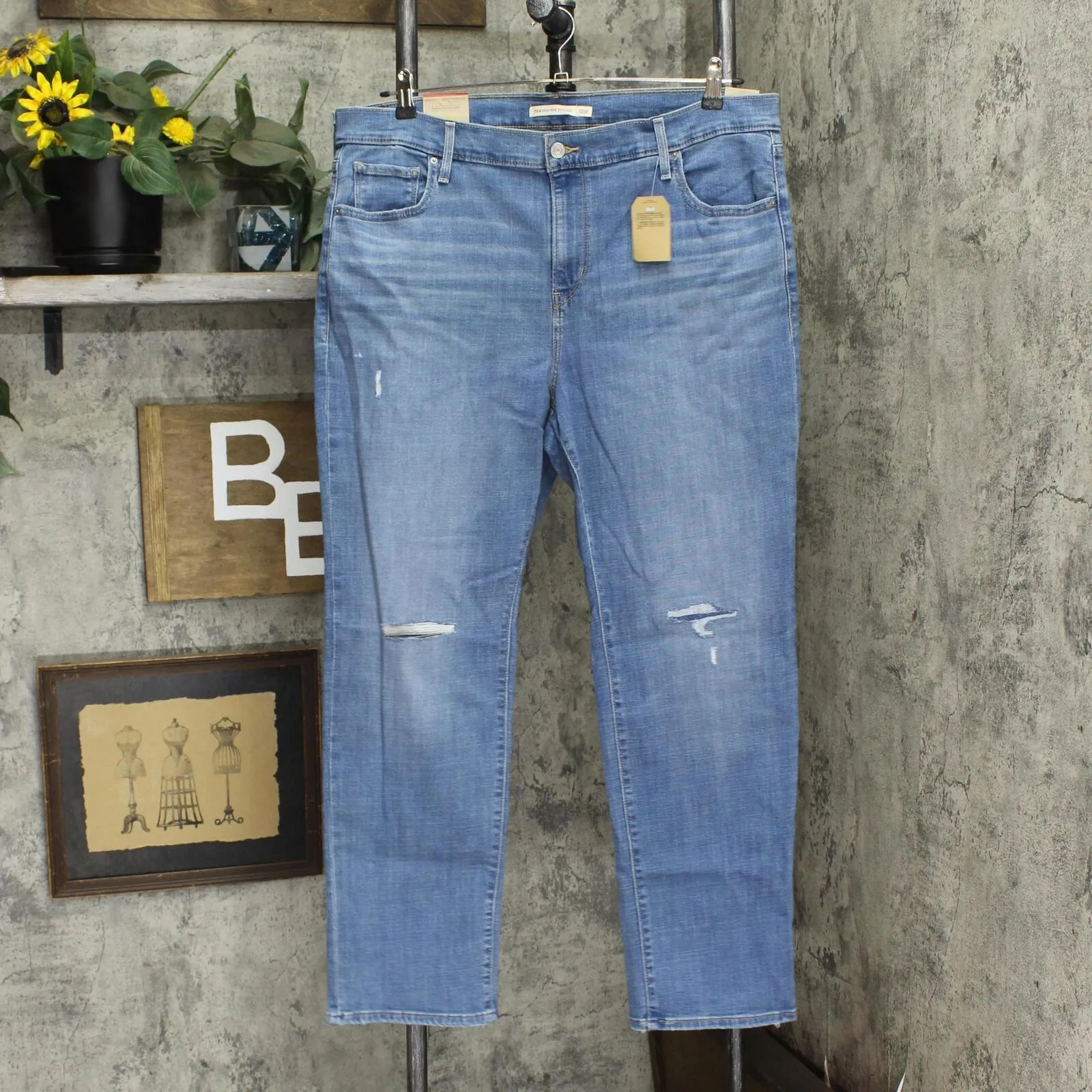 Levi's Women's 724 High Rise Straight Jeans 837370016