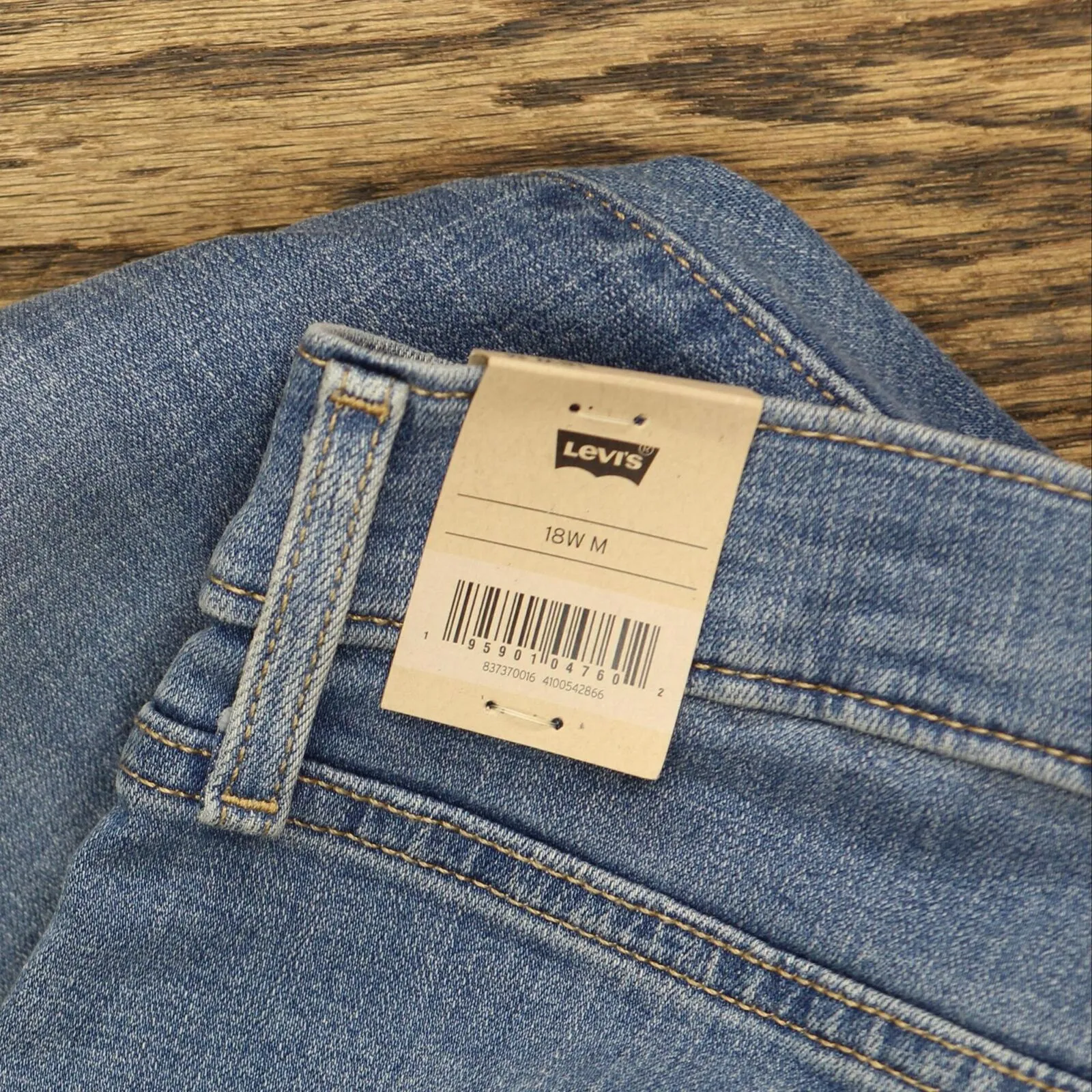 Levi's Women's 724 High Rise Straight Jeans 837370016