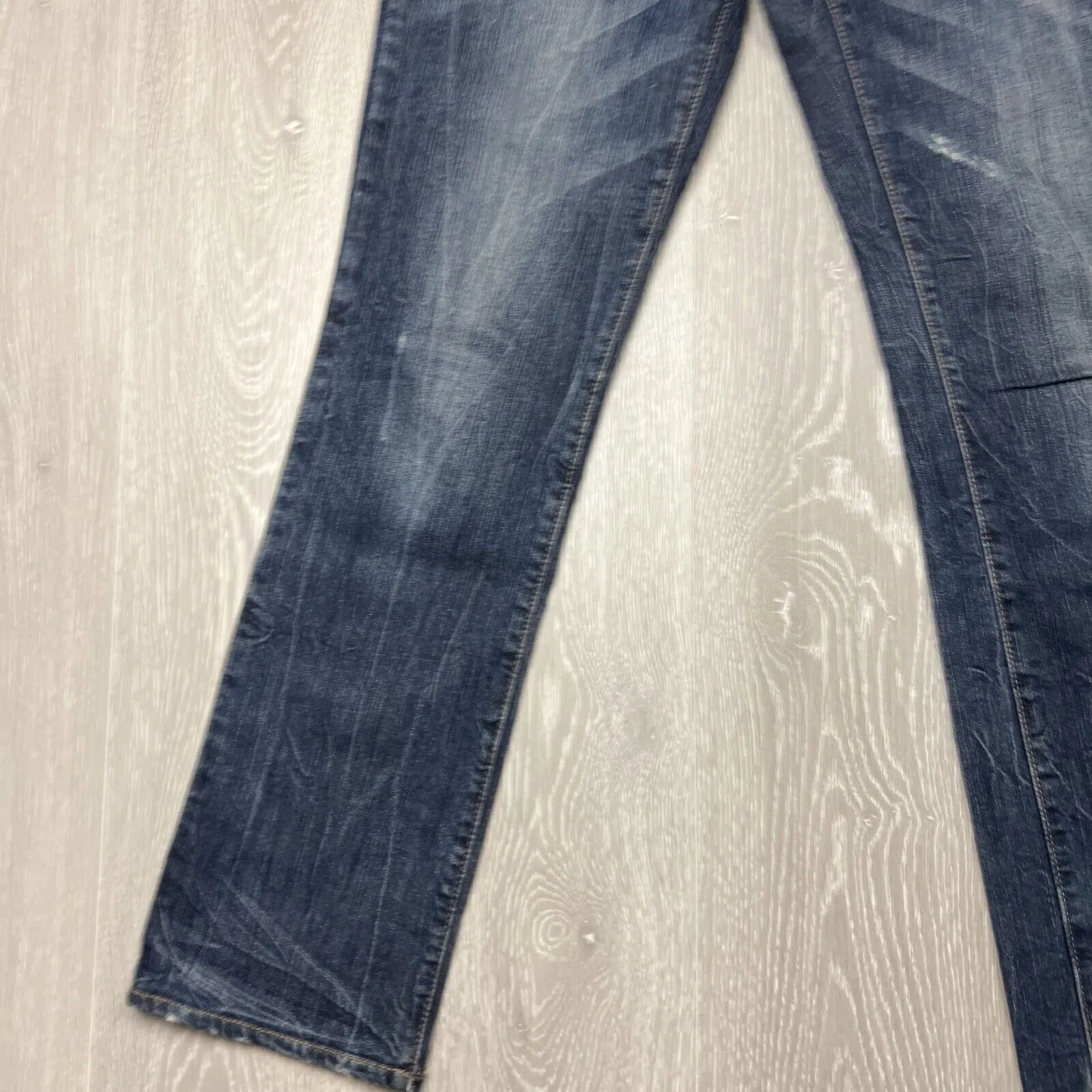 Levi’s Women’s Bold Curve Straight Leg Denim Jeans Size 27