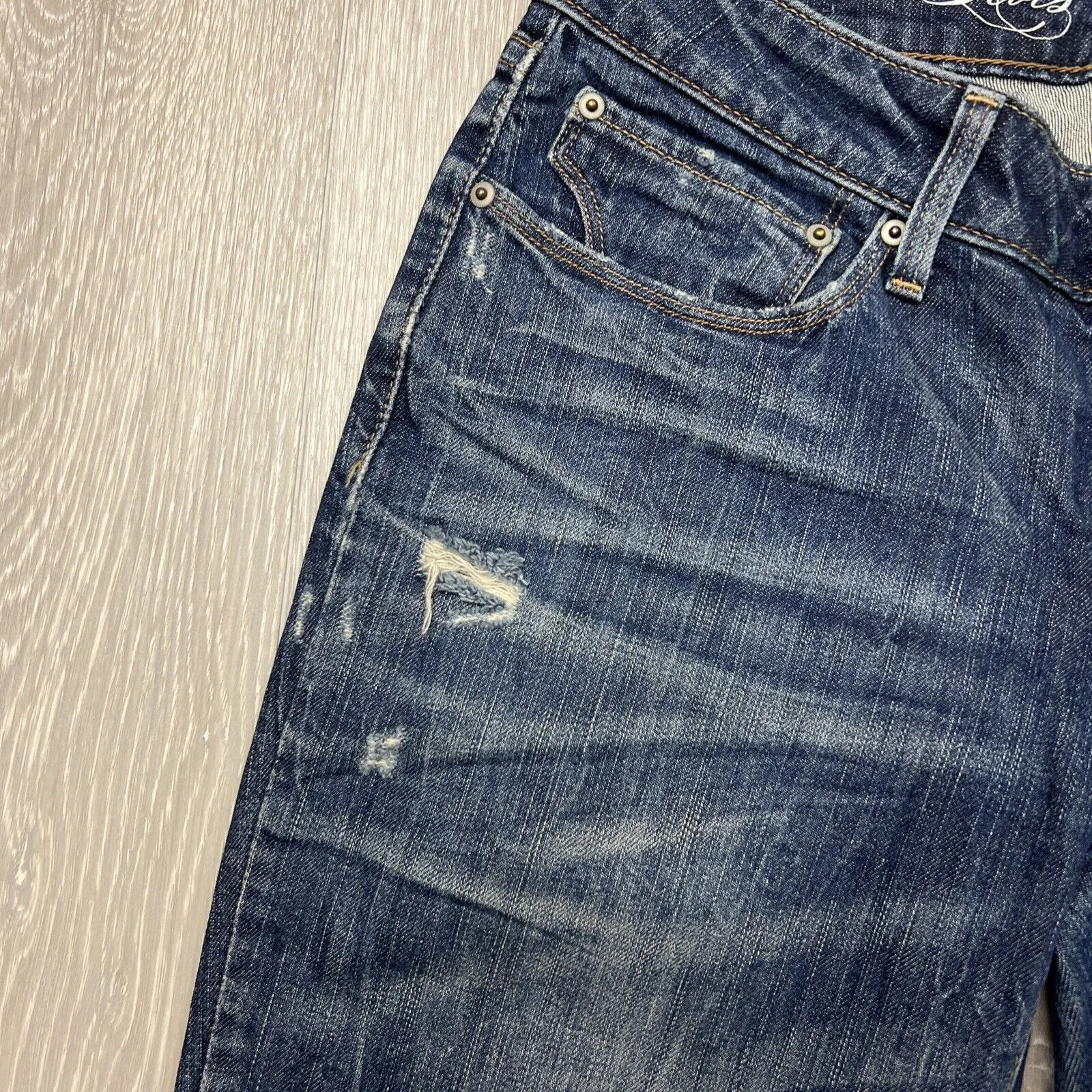 Levi’s Women’s Bold Curve Straight Leg Denim Jeans Size 27