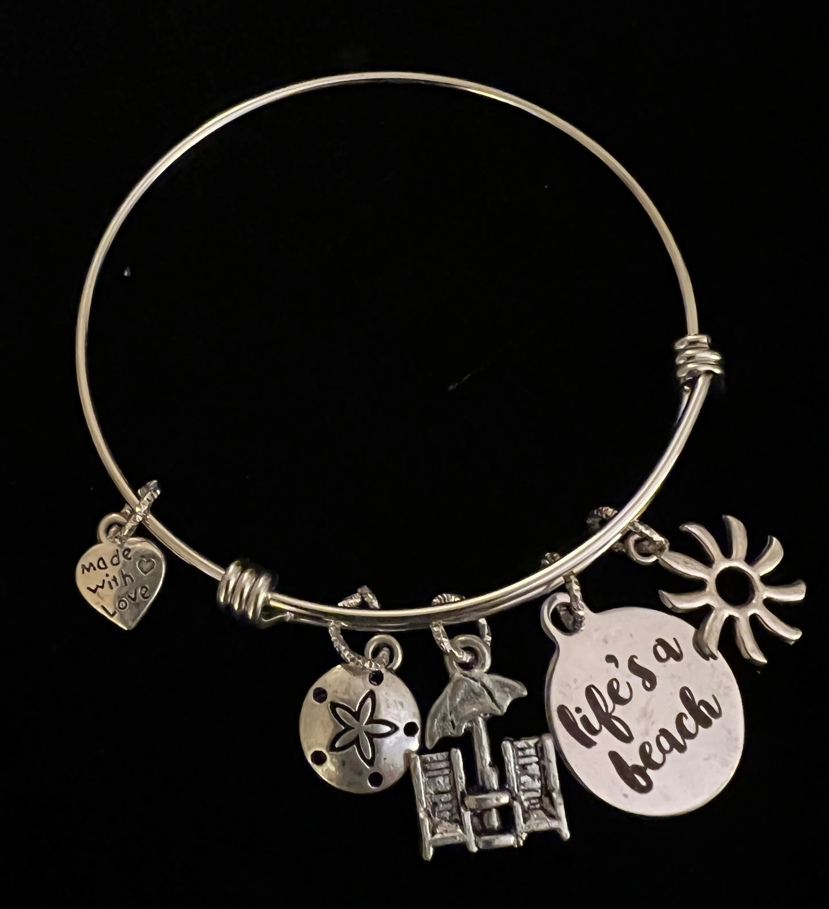 Life's a Beach, Bangle