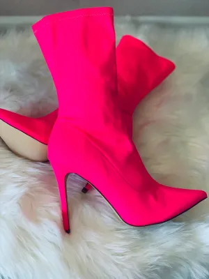 Lively Lola Boots - Pink