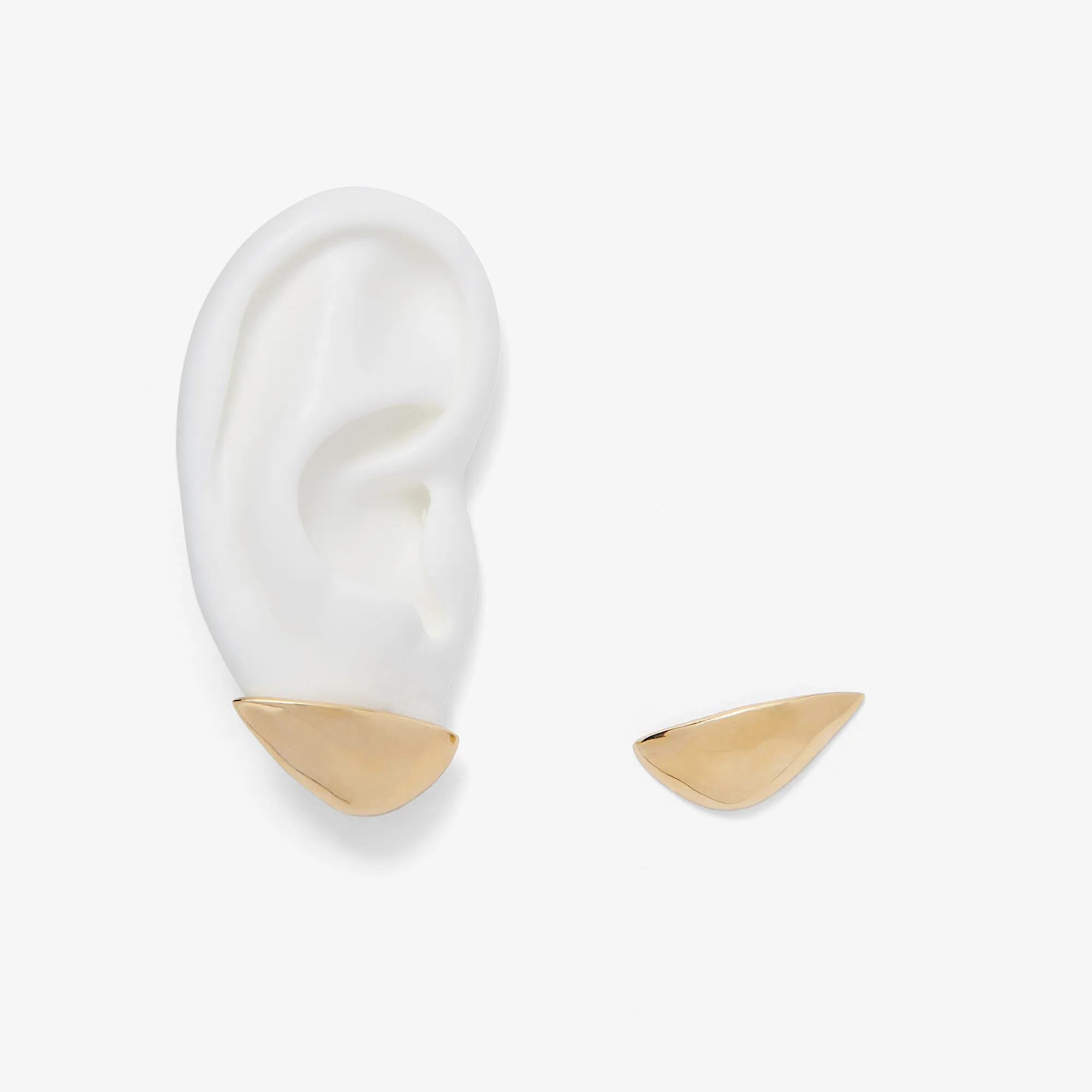 Lobe and Helix Set in Gold