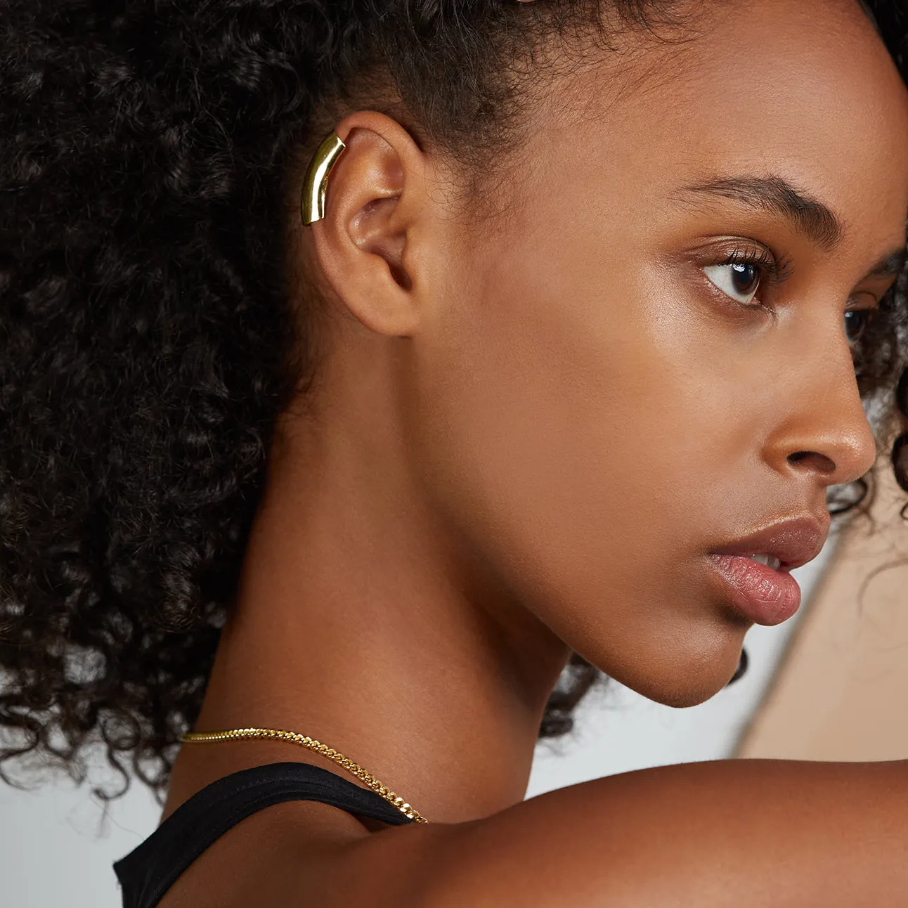 Lobe and Helix Set in Gold