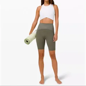 Lululemon Blissful Bend SHR Bike Short 8” Women Sz 8  High Waist ARMY Green