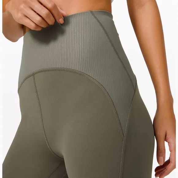 Lululemon Blissful Bend SHR Bike Short 8” Women Sz 8  High Waist ARMY Green
