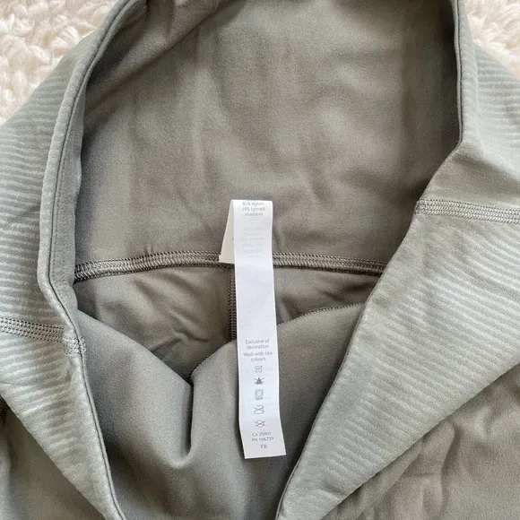 Lululemon Blissful Bend SHR Bike Short 8” Women Sz 8  High Waist ARMY Green