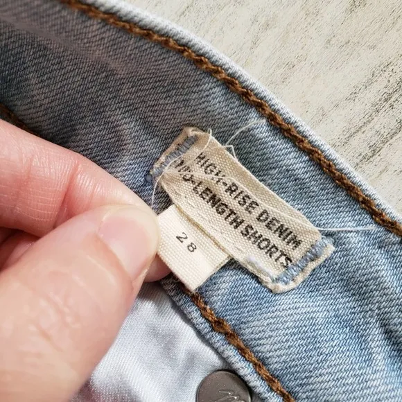 Madewell| High Rise Denim Mid Length Shorts Jean Denim 28
