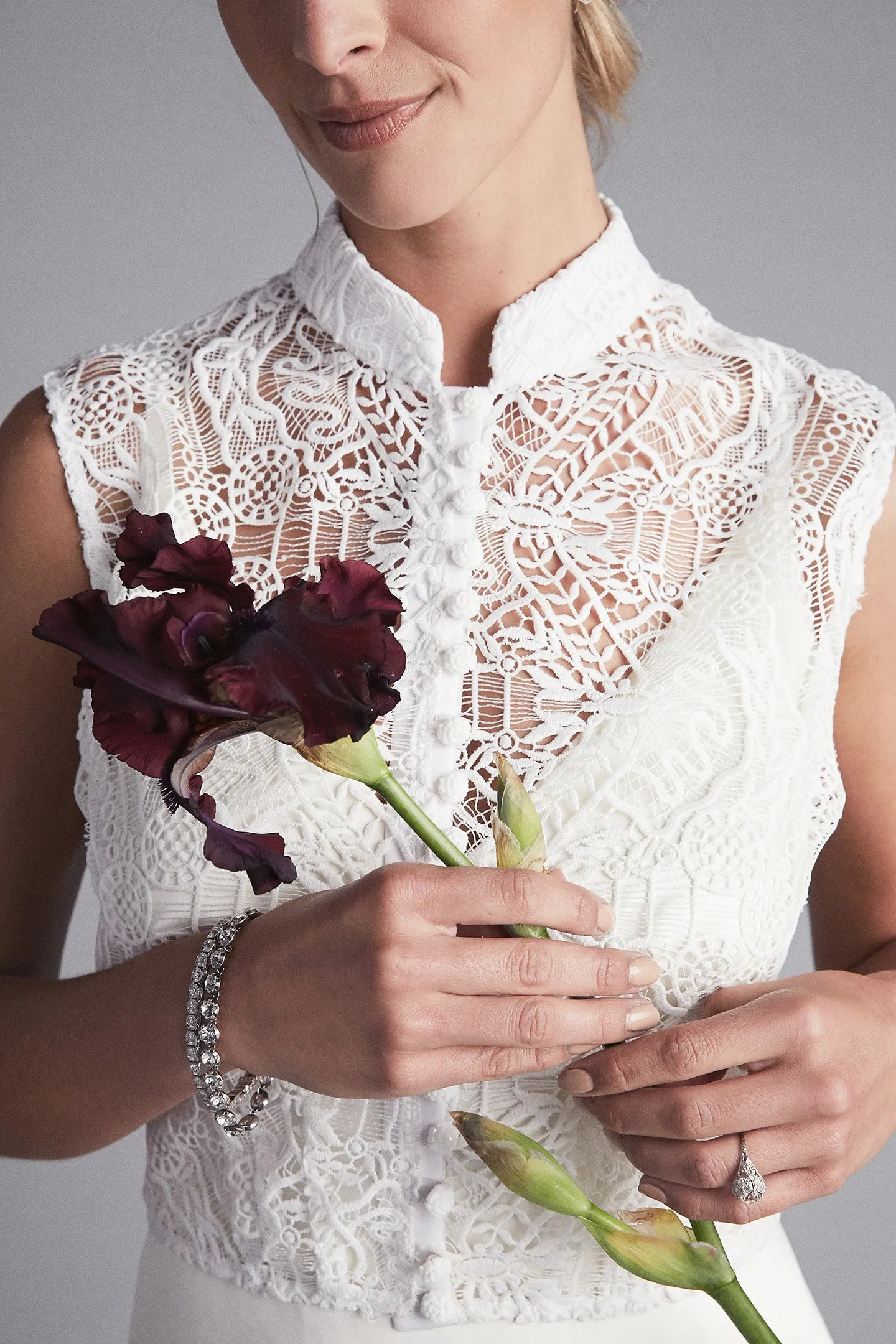 Mandarin Collar Sleeveless Shirt