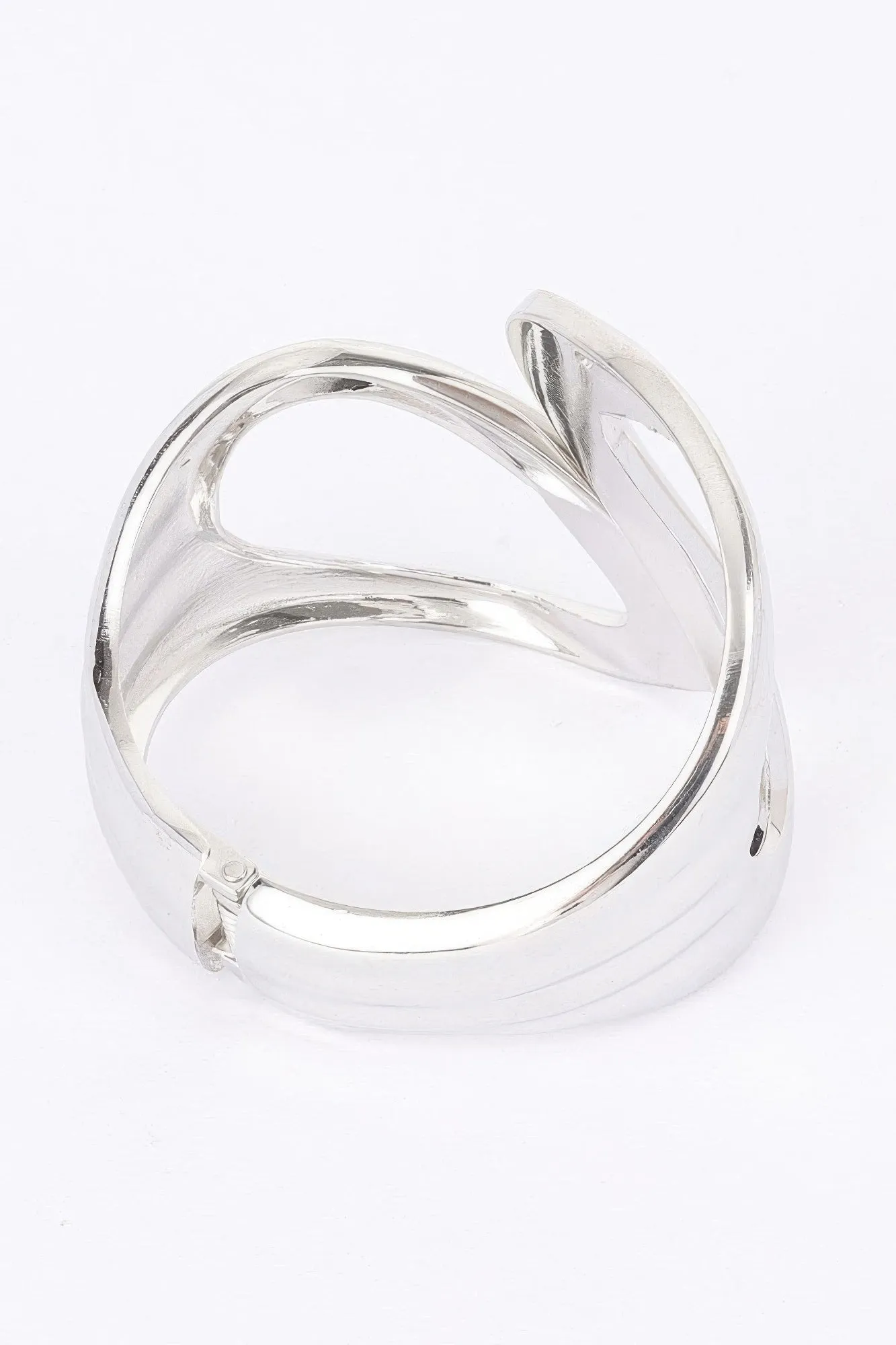 Metal Spring Hinge Cuff Bracelet
