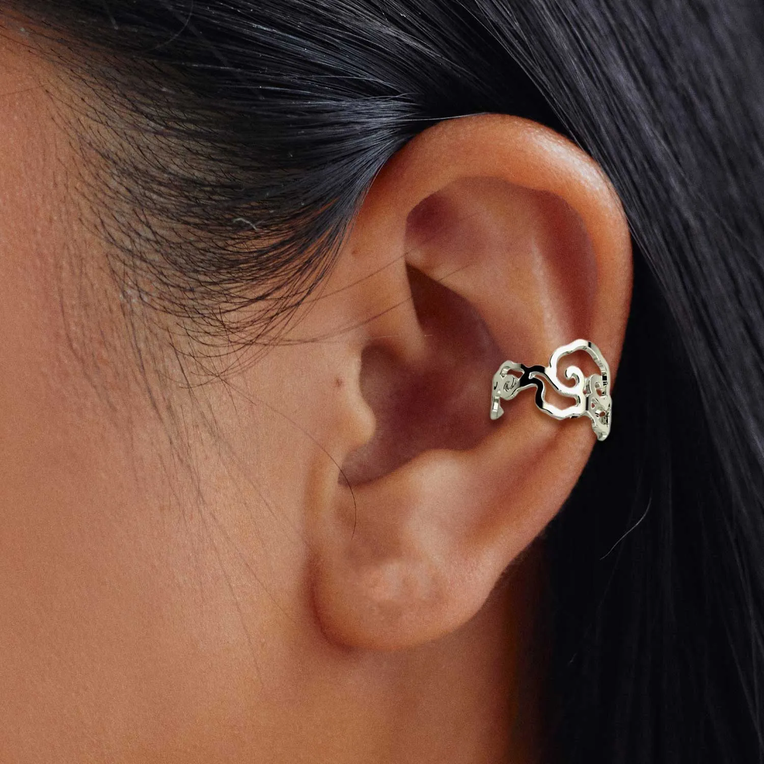 Minhwa Cloud Ear Cuff - Gold