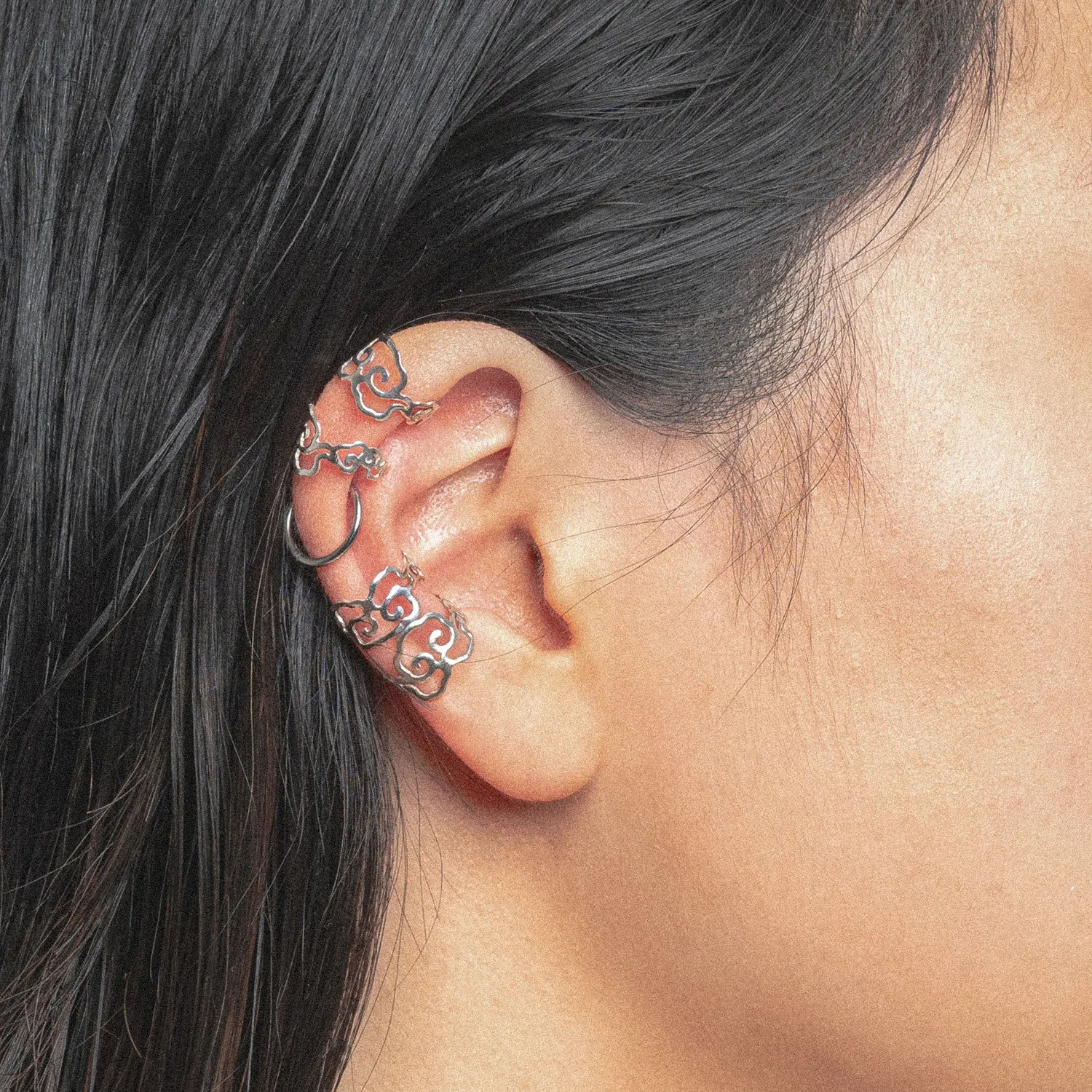 Minhwa Cloud Ear Cuff - Gold