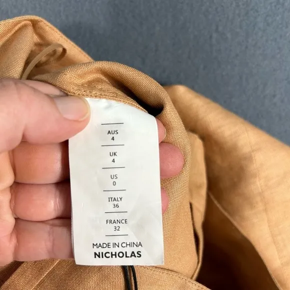 NEW NICHOLAS Delfina Longline Linen Shorts in Twig