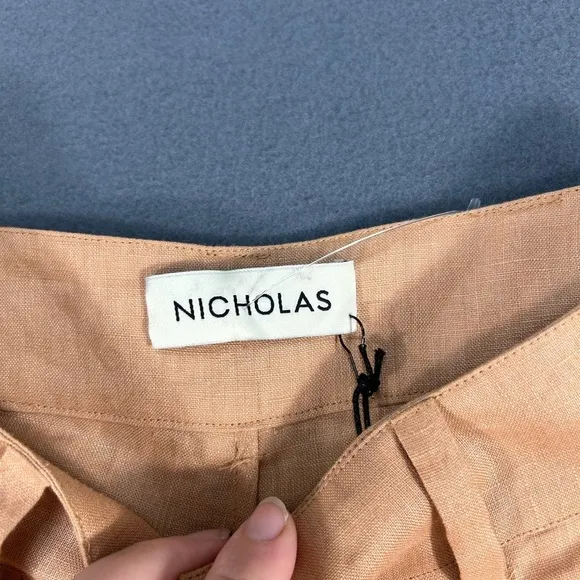 NEW NICHOLAS Delfina Longline Linen Shorts in Twig