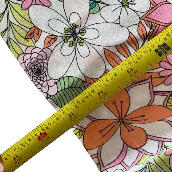NWT CeCe Retro Floral Print High Waisted Pleat Front Shorts US6
