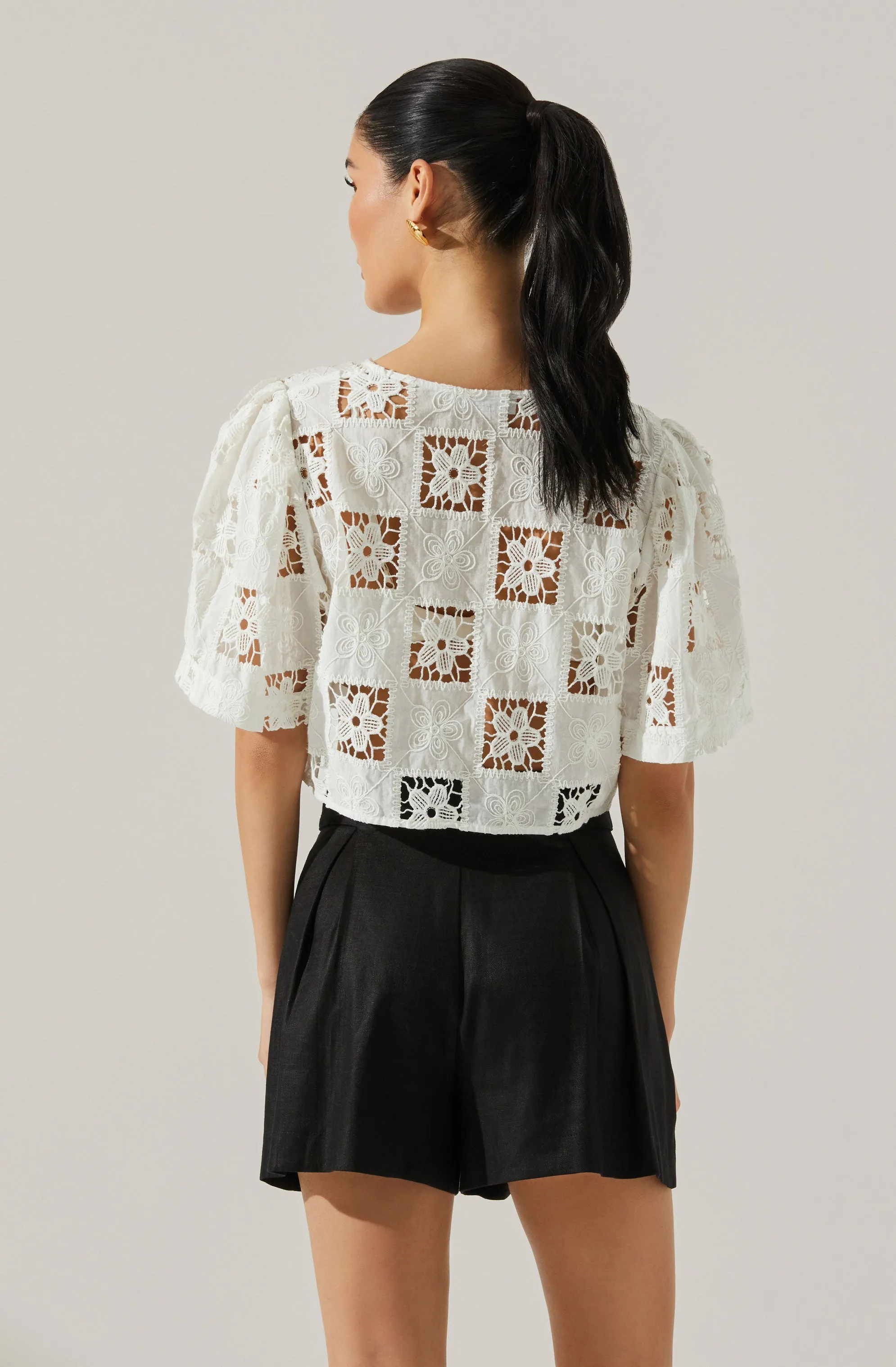 Ollie Pleated Linen Blend Shorts